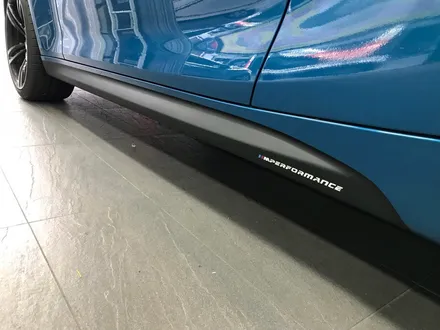 부산BMW의M2사이드미러를리얼카본으로! 풋등엠비언트로무드있게 / 부산 수영구 광안동