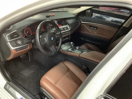 부산 BMW 5시리즈 F10 실내랩핑 앰비언트 실내등LED M페달 요추지지대 CODING 튜닝하기! / 부산 수영구 광안동