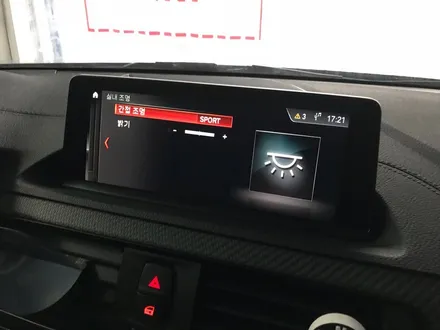 부산BMW의M2사이드미러를리얼카본으로! 풋등엠비언트로무드있게 / 부산 수영구 광안동