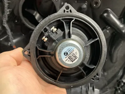 부산BMW회오리엠비언트와스피커교체 X4바우어앤윌킨스끝내주는화려함 / 부산 수영구 광안동