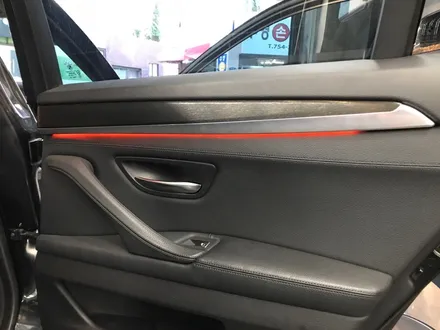 부산실내랩핑과 엠비언트무드등동시시공(bmw5시리즈) / 부산 수영구 광안동