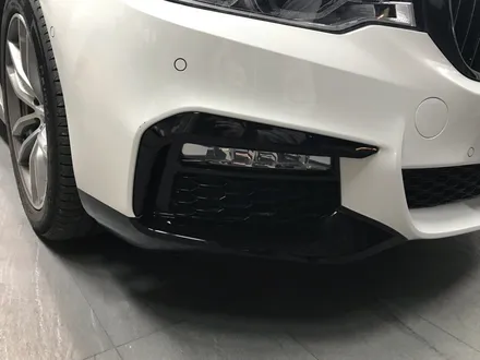 부산G30신형5시리즈BMW 그릴과립과사이드미러랩핑그리고M삼색과사이드데칼 / 부산 수영구 광안동