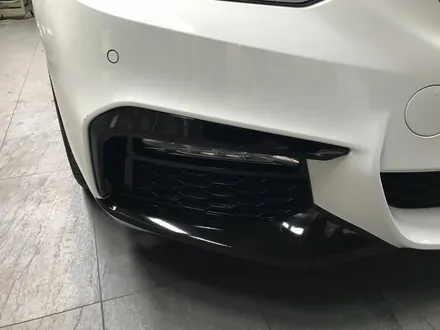 부산G30신형5시리즈BMW 그릴과립과사이드미러랩핑그리고M삼색과사이드데칼 / 부산 수영구 광안동