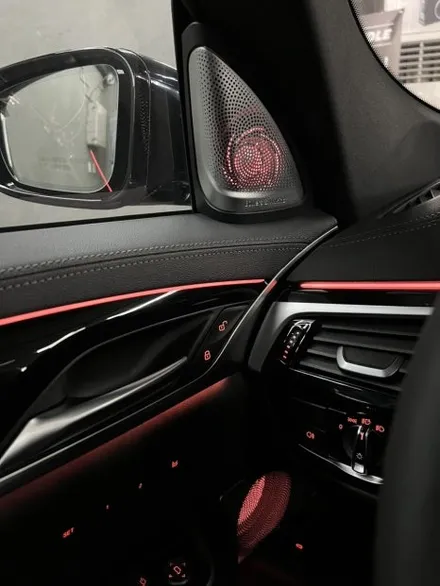 부산BMW6GT튜닝 회오리스피커엠비언트와크리스탈기어봉은필수요소죠 / 부산 수영구 광안동