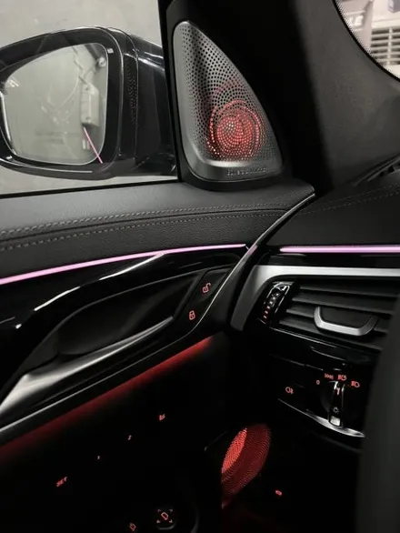 부산BMW6GT튜닝 회오리스피커엠비언트와크리스탈기어봉은필수요소죠 / 부산 수영구 광안동