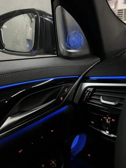 부산BMW6GT튜닝 회오리스피커엠비언트와크리스탈기어봉은필수요소죠 / 부산 수영구 광안동
