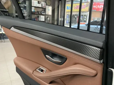 부산 BMW 5시리즈 F10 실내랩핑 앰비언트 실내등LED M페달 요추지지대 CODING 튜닝하기! / 부산 수영구 광안동