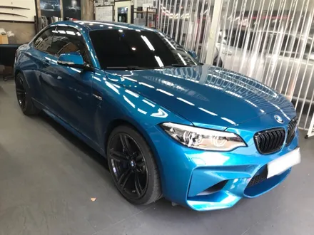 부산BMW의M2사이드미러를리얼카본으로! 풋등엠비언트로무드있게 / 부산 수영구 광안동