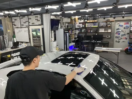 부산루프스킨 BMW신형4시리즈쿠페G22 사이드미러와그릴까지탈바꿈 / 부산 수영구 광안동