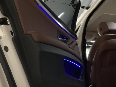 부산 BMW 5시리즈 F10 실내랩핑 앰비언트 실내등LED M페달 요추지지대 CODING 튜닝하기! / 부산 수영구 광안동