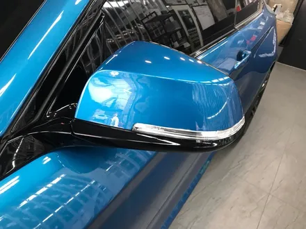 부산BMW의M2사이드미러를리얼카본으로! 풋등엠비언트로무드있게 / 부산 수영구 광안동