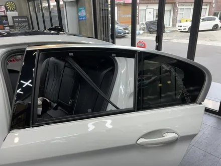부산5시리즈루프스킨 크롬죽이기와사이드데칼대변신 / 부산 수영구 광안동