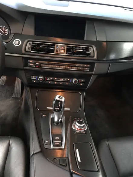 부산실내랩핑과 엠비언트무드등동시시공(bmw5시리즈) / 부산 수영구 광안동