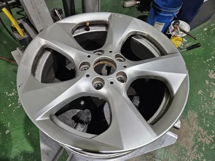 대구/경산/휠도색/휠수리/휠복원/잘하는곳/BMW/E82/120D/17인치/순정휠/실버/분체휠도색