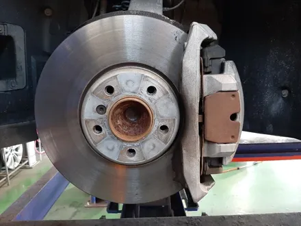 대구경산하양휠복원휠수리휠도색잘하는곳 BMW 5GT 19인치 M5스타일 휠교체 및 켈리퍼도색