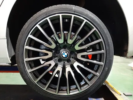 대구경산하양휠도색휠수리휠복원잘하는곳 BMW 7시리즈 G11 760 20인치 스타일 신품휠 하빌리드타이어