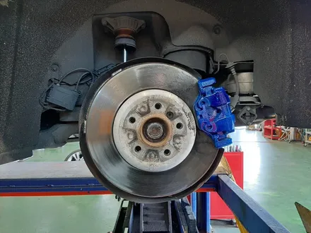 대구경산하양휠복원휠수리휠도색잘하는곳 BMW 5GT 19인치 M5스타일 휠교체 및 켈리퍼도색