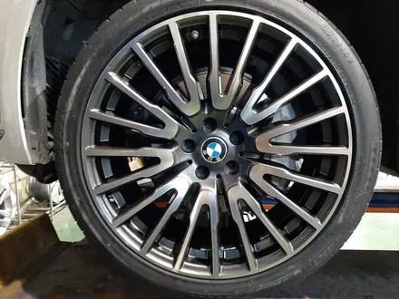 대구경산하양휠도색휠수리휠복원잘하는곳 BMW 7시리즈 G11 760 20인치 스타일 신품휠 하빌리드타이어
