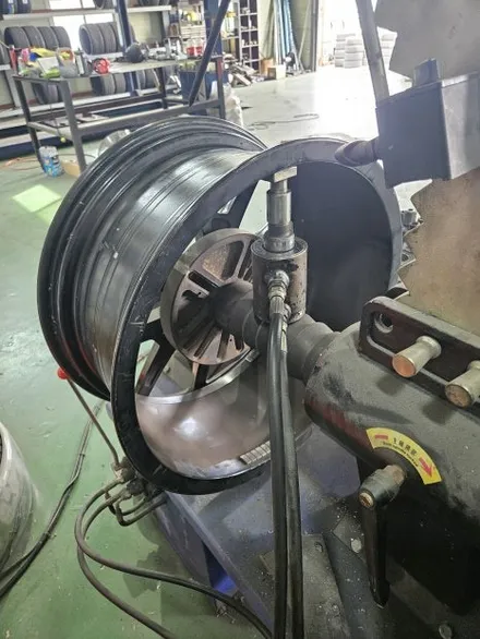 대구/경산/휠도색/휠수리/휠복원/잘하는곳/BMW/840I/20인치/순정휠/블랙유광/분체휠도색