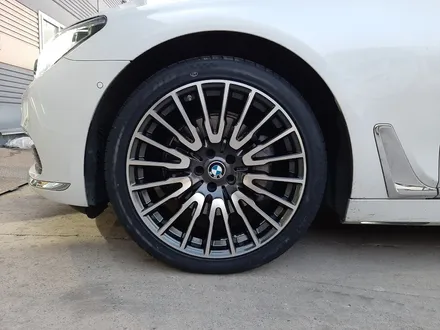 대구경산하양휠도색휠수리휠복원잘하는곳 BMW 7시리즈 G11 760 20인치 스타일 신품휠 하빌리드타이어