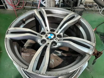 대구경산하양휠도색휠수리휠복원잘하는곳/BMW/5시리즈/19인치/블랙유광