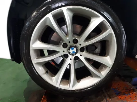 경산대구휠복원휠수리휠도색잘하는곳 BMW F10 520D M5스타일 19인치 신품휠 신품타이어