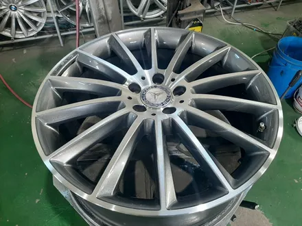 대구경산하양휠도색휠수리휠복원잘하는곳 벤츠 E클래스 W213 AMG 20인치 정품휠 다이나컷팅