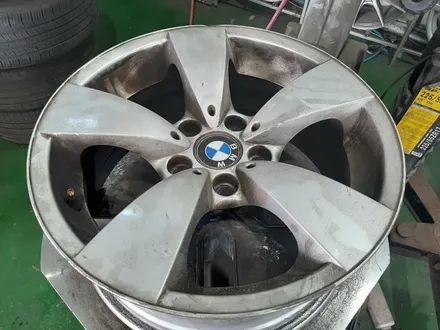 대구경산하양휠도색휠수리휠복원잘하는곳 BMW E바디 5시리즈 순정휠 블랙유광
