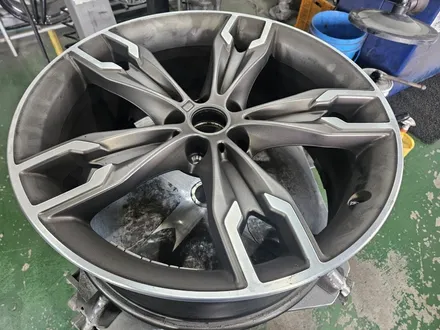 대구/경산/휠도색/휠수리/휠복원/잘하는곳/BMW/550I/20인치/순정휠/블랙유광/분체휠도색