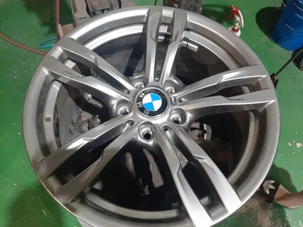 대구경산하양휠도색휠수리휠복원잘하는곳/BMW/320D/18인치/순정휠/블랙유광
