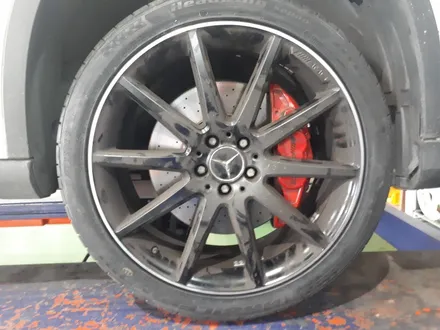 경산대구휠복원휠수리휠도색잘하는곳 벤츠 GAL45AMG 20인치 가성비타이어 하빌리드타이어 한대분 교체