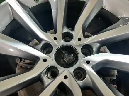 대구경산하양휠도색휠수리휠복원잘하는곳 BMW X6 19인치 순정휠 다이나컷팅
