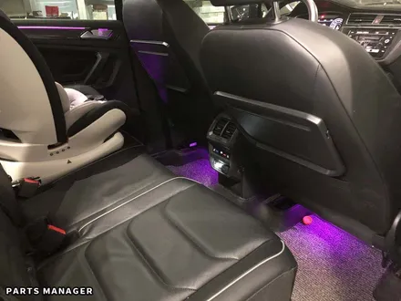 폭스바겐 티구안 _ 실내 엠비언트 [ 풋등 1열 + 2열 & 도어 ]업그레이드 작업후기