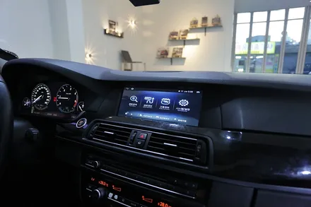 bmw520d 중고가격 좋은데 네비는 시원치 않죠?!