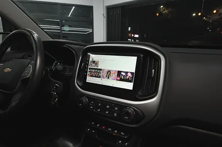 쉐보레 콜로라도 순정 네비게이션 블랙아웃! 안드로이드 올인원 으로 해결