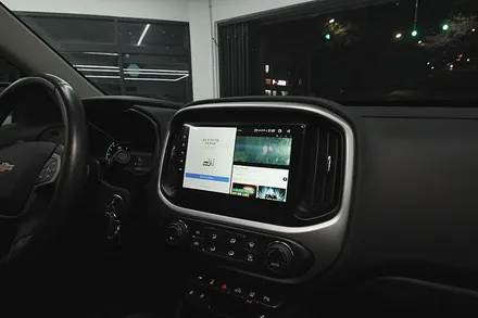 쉐보레 콜로라도 순정 네비게이션 블랙아웃! 안드로이드 올인원 으로 해결