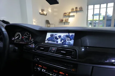 bmw520d 중고가격 좋은데 네비는 시원치 않죠?!