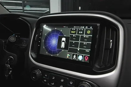 쉐보레 콜로라도 순정 네비게이션 블랙아웃! 안드로이드 올인원 으로 해결