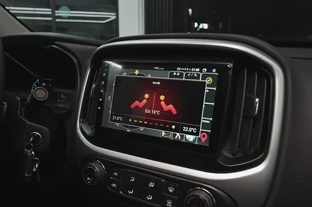 쉐보레 콜로라도 순정 네비게이션 블랙아웃! 안드로이드 올인원 으로 해결