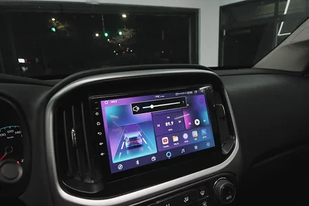 쉐보레 콜로라도 순정 네비게이션 블랙아웃! 안드로이드 올인원 으로 해결