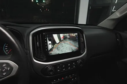 쉐보레 콜로라도 순정 네비게이션 블랙아웃! 안드로이드 올인원 으로 해결