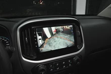 쉐보레 콜로라도 순정 네비게이션 블랙아웃! 안드로이드 올인원 으로 해결