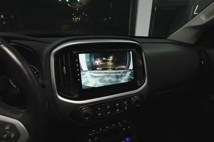 쉐보레 콜로라도 순정 네비게이션 블랙아웃! 안드로이드 올인원 으로 해결