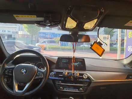 BMW5 (F10) 오래된 썬팅 재시공! 레이노 F95