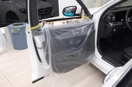 벤츠 E300 차량에 팬텀 S9 필름으로 재시공