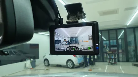 쉐보레SUV 트레버스 화이트 레이노S9 블랙박스 LX5000 시공완료.
