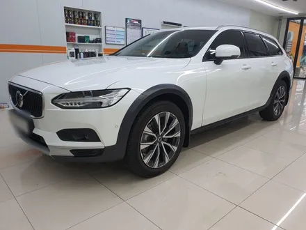 볼보 V90 크로스컨트리 신차 어항 썬팅!