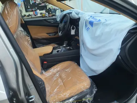 렉서스 NX 450 h+ 플러그하이브리드 레이노 열차단 틴팅