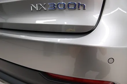 렉서스 nx300 차량에 품격을 더해주는 레이노 얼티넘으로 썬팅시공