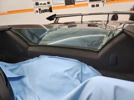 슈퍼카 콜벳c8컨버터블 썬팅도 박스카 입니다.
